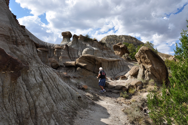 Lee Duquette in Makoshika State Park